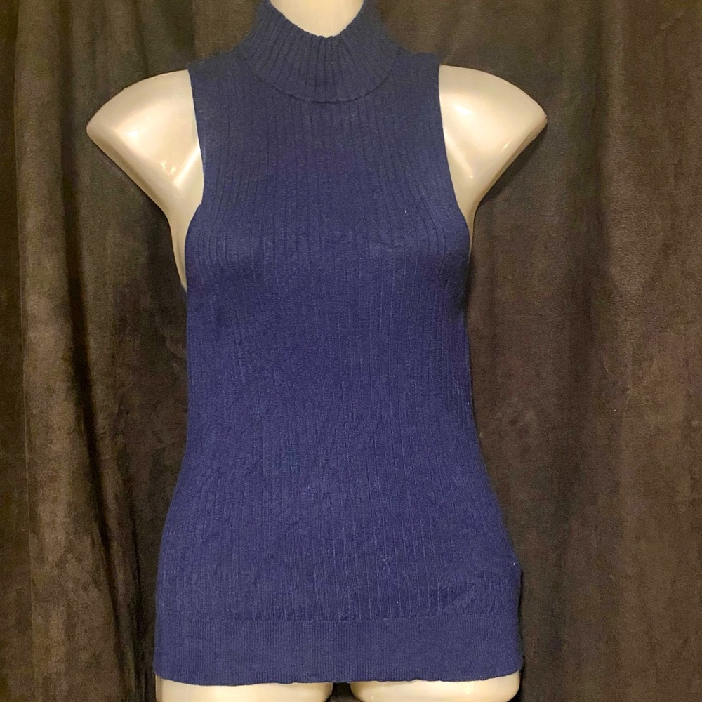 Navy Express brand mock neck sleeveless sweater tank. Size Small. Navy. - Picture 1 of 2